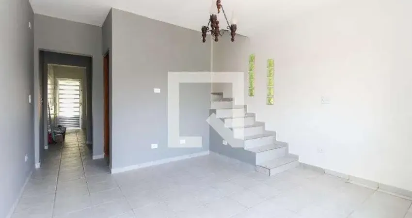 Casa com 3 quartos para alugar na Rua Leila, Itaquera, São Paulo