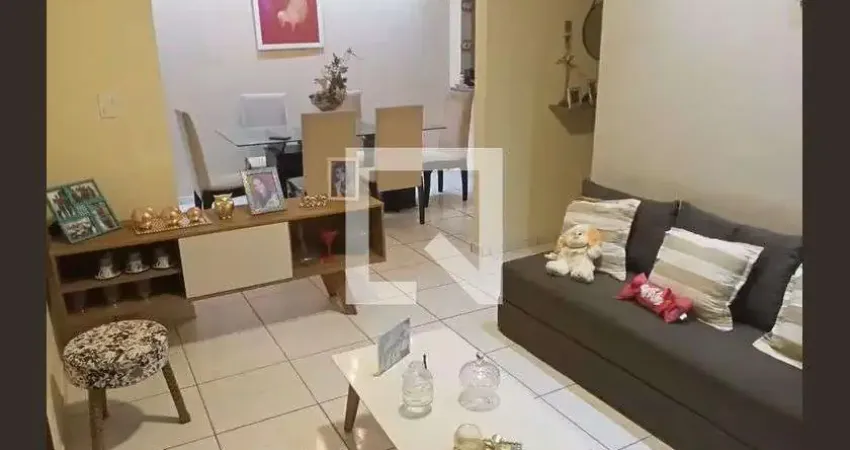 Casa com 2 quartos para alugar na Avenida Dona Delfina Borges, Centro, Belford Roxo