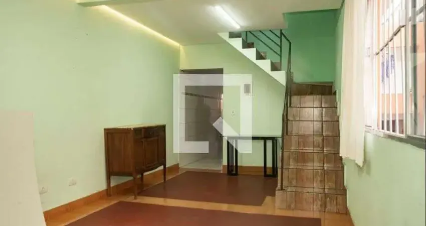 Casa com 2 quartos para alugar na Rua Catulo da Paixão Cearense, Saúde, São Paulo