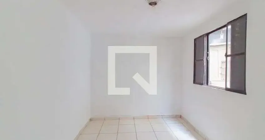 Casa para Aluguel - Jardim Maringá, 1 Quarto, 18 m² - São Paulo