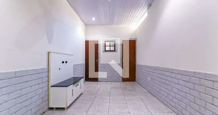 Casa com 1 quarto para alugar na Rua Xisto Bahia, Piedade, Rio de Janeiro