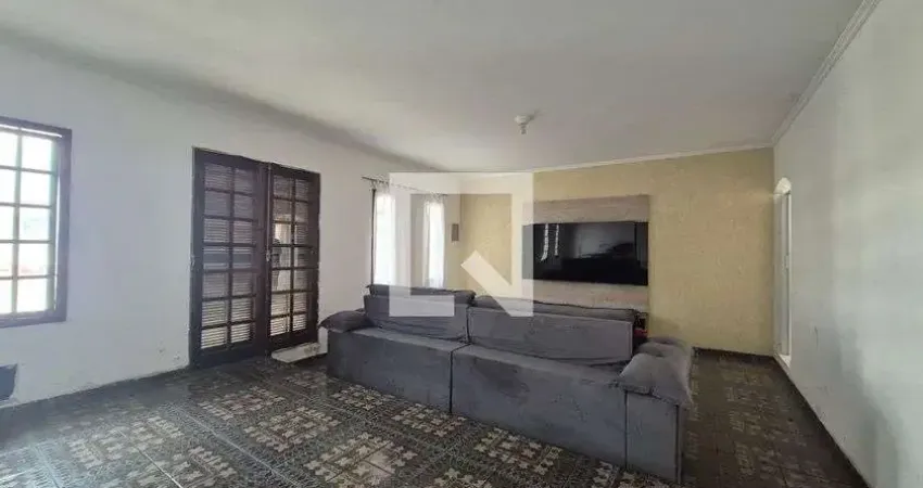 Casa com 3 quartos para alugar na Avenida Utinga, Utinga, Santo André