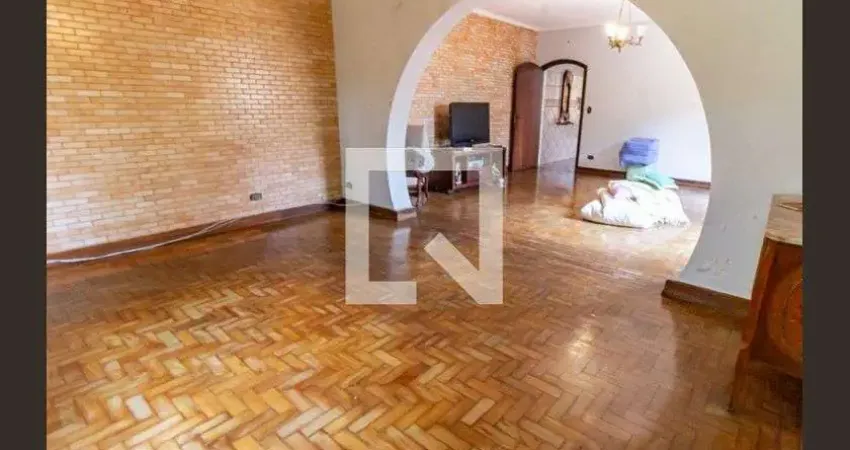 Casa com 4 quartos para alugar na Rua Visconde de Inhomerim, Mooca, São Paulo