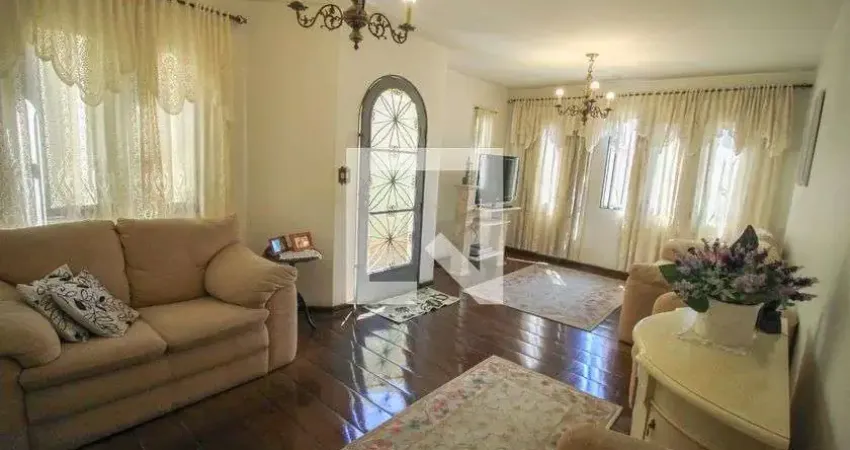 Casa com 4 quartos para alugar na Rua Comendador Alfaia, Mooca, São Paulo