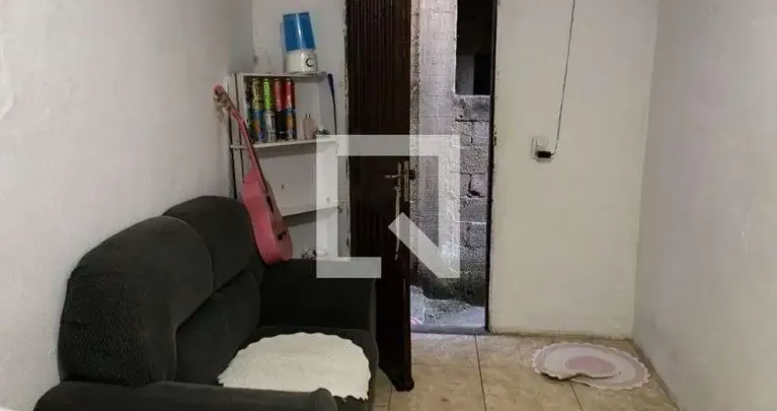 Casa com 2 quartos para alugar na Rua Eletroquímica, Centro, Cotia