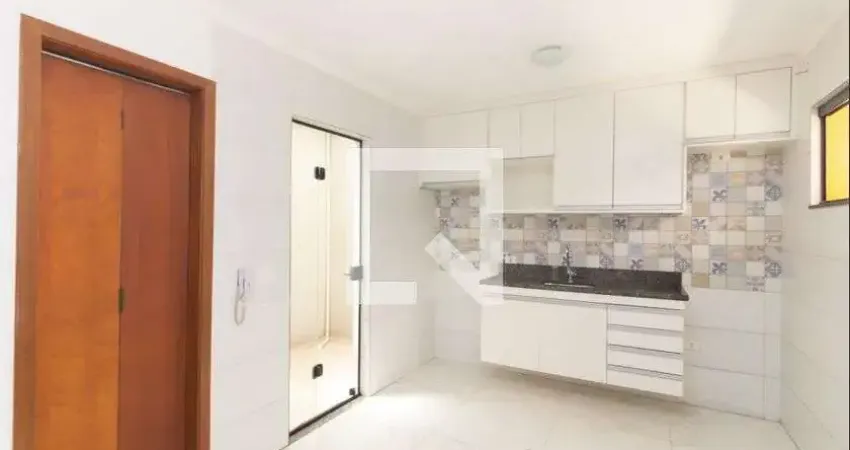 Casa com 2 quartos para alugar na Rua Benedito Coelho Netto, Itaquera, São Paulo