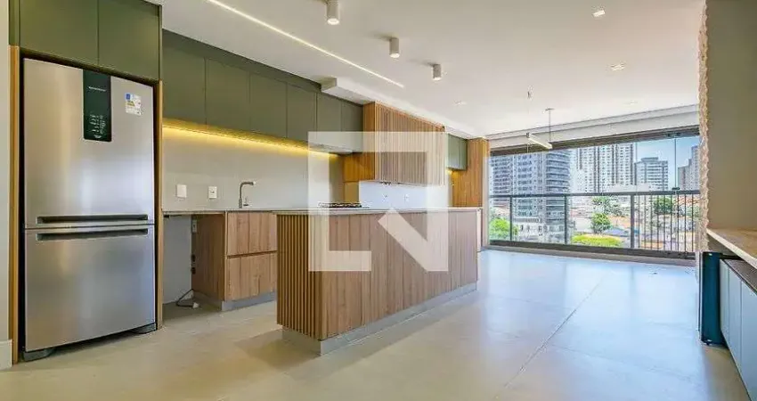 Casa com 2 quartos para alugar na Rua Cuxiponês, Sumaré, São Paulo