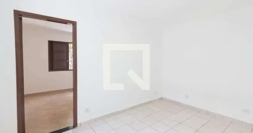 Casa com 2 quartos para alugar na Rua Vilar do Monte, Santana, São Paulo