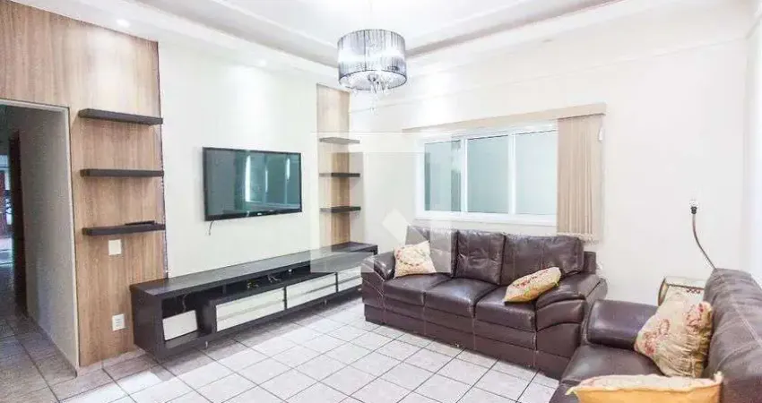 Casa para aluguel - laranjeiras, 3 quartos, 250 m² - uberlândia