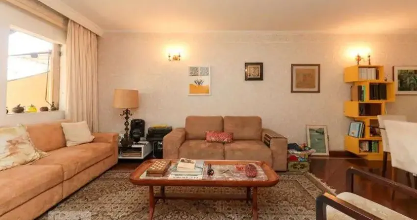 Casa com 4 quartos para alugar na Rua Engenheiro Francisco Azevedo, Sumaré, São Paulo