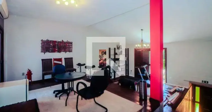 Casa para aluguel - jardim itu-sabará, 3 quartos, 243 m² - porto alegre