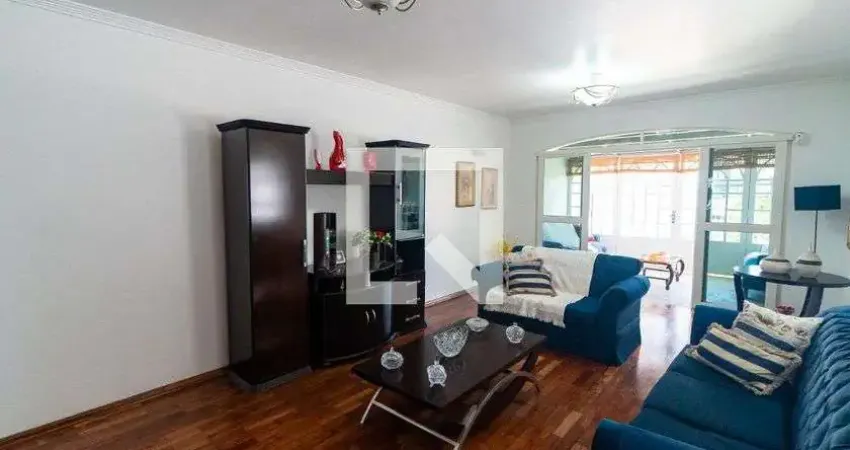 Casa com 3 quartos para alugar na Avenida Lino de Almeida Pires, Jabaquara, São Paulo