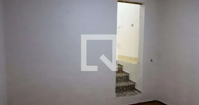 Casa com 1 quarto para alugar na Rua Custódio Corrêa, Três Montanhas, Osasco