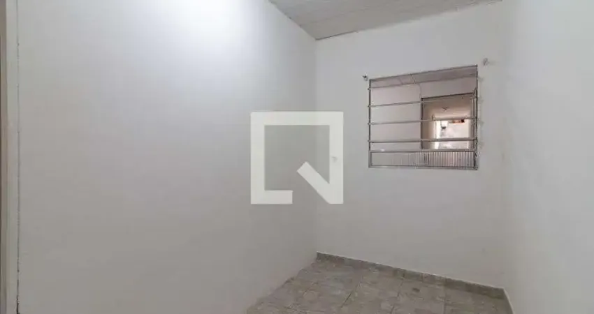 Casa com 2 quartos para alugar na Rua Santa Gema, Vila Nhocune, São Paulo