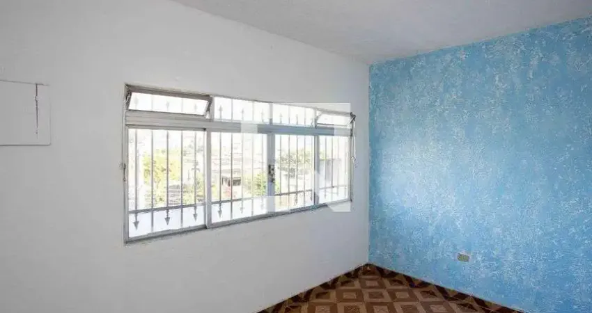 Casa com 2 quartos para alugar na Avenida das Ameixeiras, Taboão, Diadema