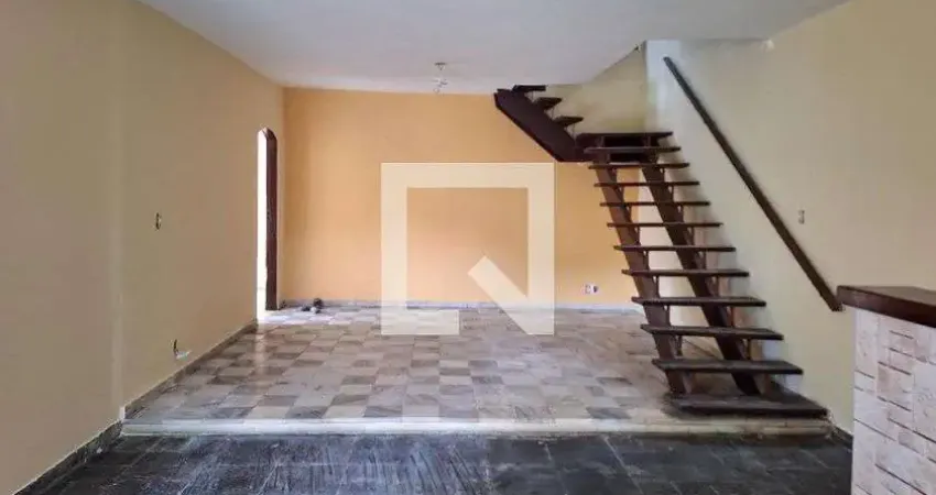 Casa com 6 quartos para alugar na Rua Imbassay de Melo, Piratininga, Niterói