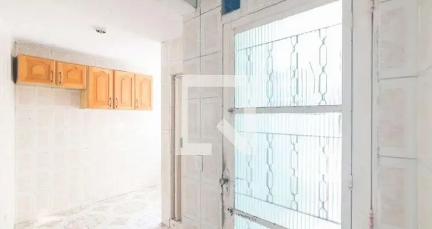 Casa com 1 quarto para alugar na Rua Afonso Celso, Vila Luzita, Santo André