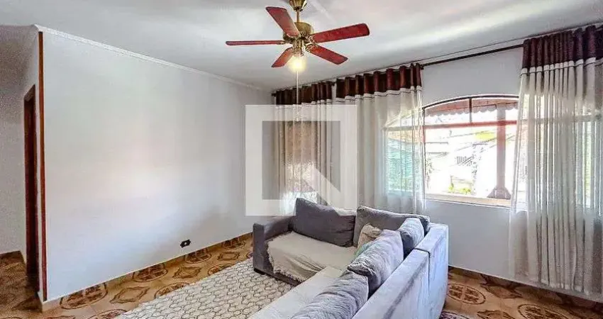 Casa com 3 quartos para alugar na Rua Ortiz de Camargo, Vila Carrão, São Paulo