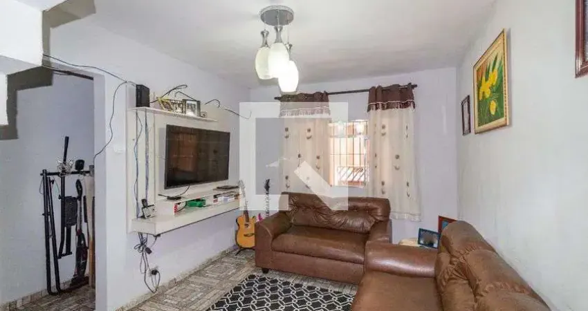 Casa com 2 quartos para alugar na Rua Paranaense, Novo Osasco, Osasco