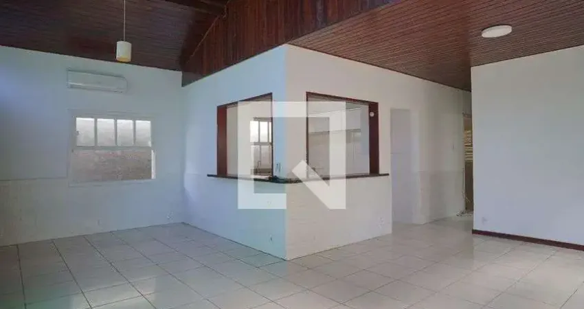 Casa com 4 quartos para alugar na Rua Doutor Salomão Vergueiro da Cruz, Piratininga, Niterói