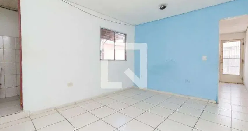 Casa com 1 quarto para alugar na Rua Açafrão, Vila Jacuí, São Paulo
