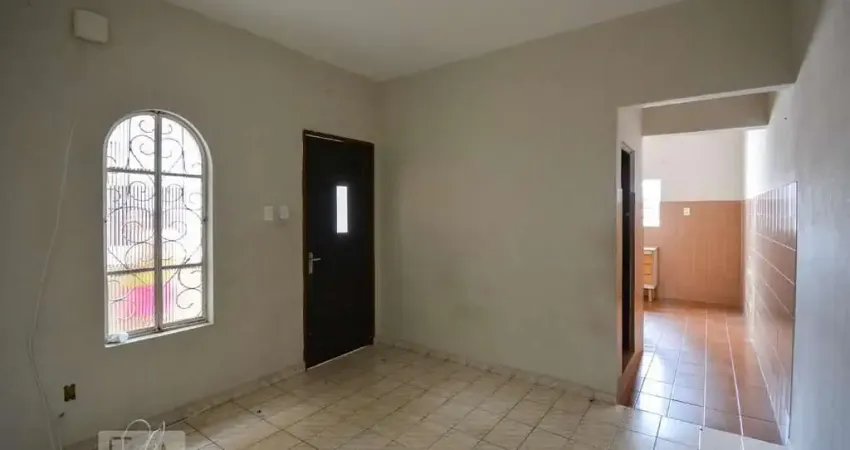 Casa com 2 quartos para alugar na Rua Dolomita, Conceição, Diadema