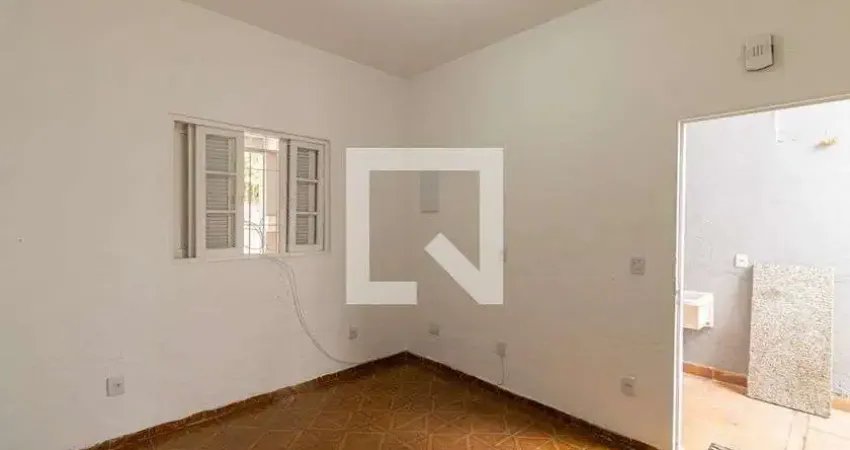 Casa com 1 quarto para alugar na Rua Francisco Jannetti, Itaquera, São Paulo