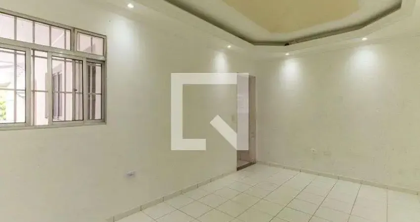Casa com 3 quartos para alugar na Rua Catuquina, Vila Carrão, São Paulo