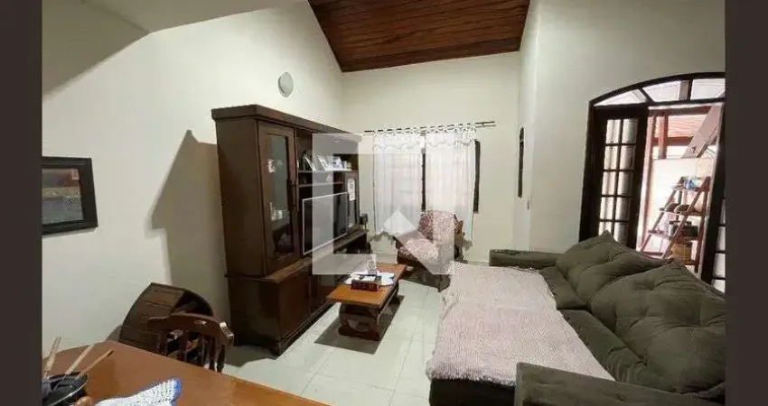 Casa com 3 quartos para alugar na Rua Cosmorama, Cosmorama, Mesquita