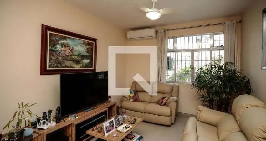 Casa com 3 quartos para alugar na Rua Itobi, Méier, Rio de Janeiro