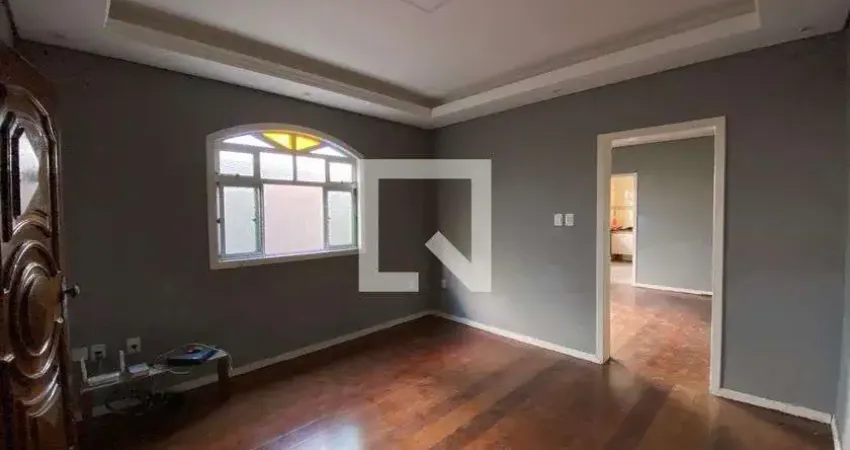 Casa com 2 quartos para alugar na Rua Gérbera, Senhora Das Graças, Betim