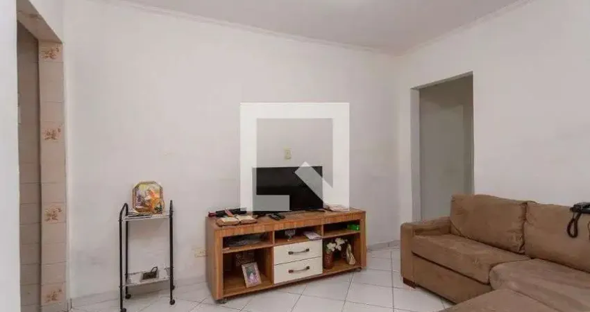 Casa com 2 quartos para alugar na Rua Cândido José Viana, Vila Marari, São Paulo