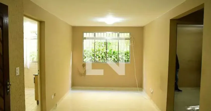 Apartamento com 2 quartos para alugar na Estrada Manoel Lages do Chao, Lajeado, Cotia