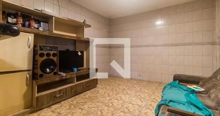 Casa com 3 quartos para alugar na Avenida Campo Grande, Jardim Nova Poá, Poá