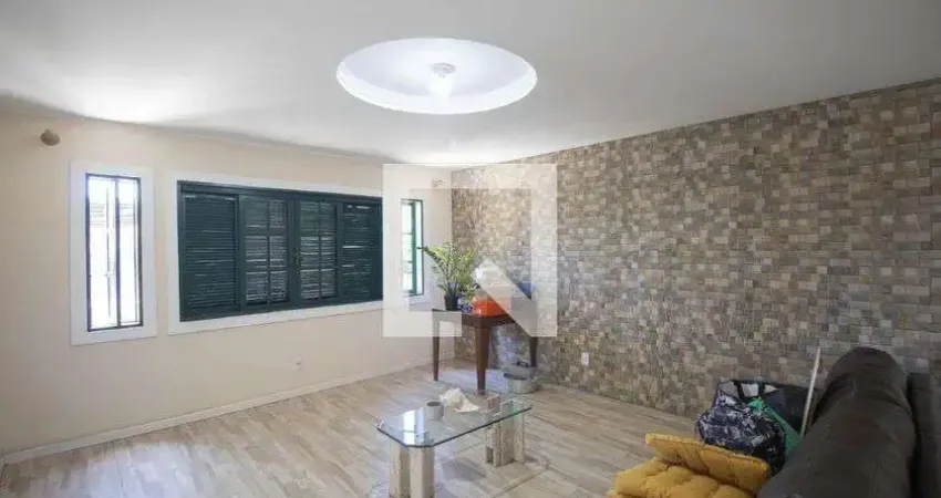 Casa com 5 quartos para alugar na Rua Coronel Francisco Nunes, Mutuá, São Gonçalo