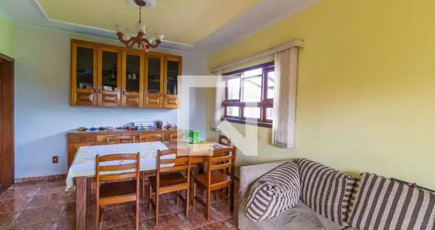 Casa com 3 quartos para alugar na Rua Maceió, Agapeama, Jundiaí