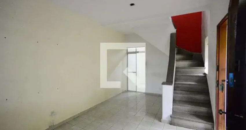 Casa com 2 quartos para alugar na Rua Basílio da Cunha, Cambuci, São Paulo