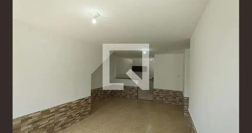 Casa com 2 quartos para alugar na Estrada Rodrigues Caldas, Taquara, Rio de Janeiro