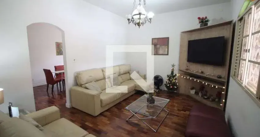 Casa com 3 quartos para alugar na Rua Courupita, Eldorado, Contagem