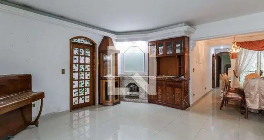 Casa com 4 quartos para alugar na Alameda dos Guaiases, Moema, São Paulo