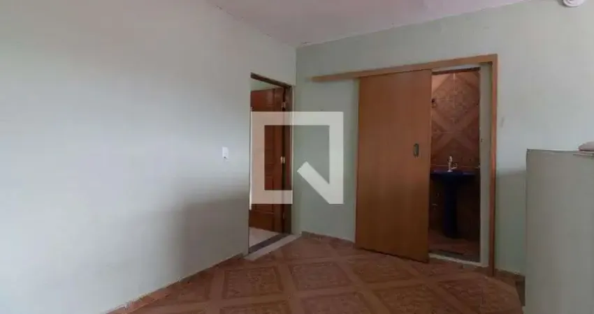 Casa com 1 quarto para alugar na Rua Demétrio Levedis, Cangaíba, São Paulo