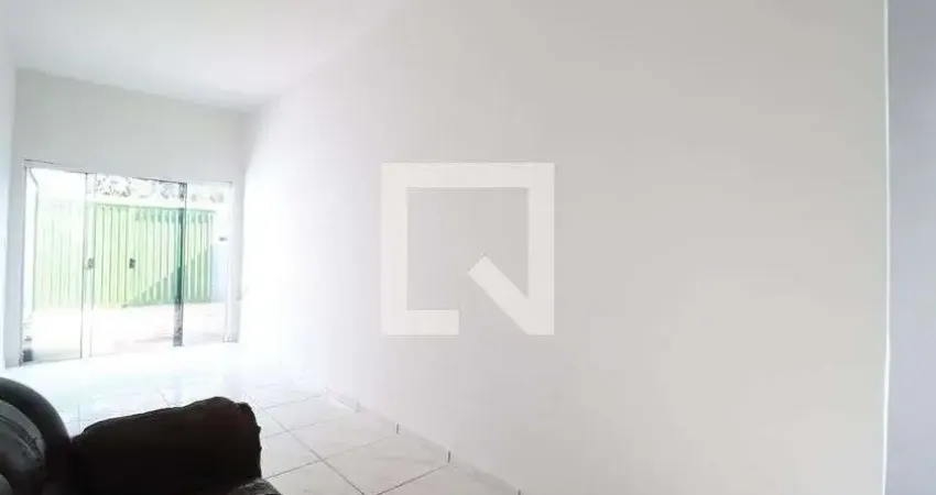 Casa com 2 quartos para alugar na Rua das Sempre-Vivas, Panorama, Uberlândia