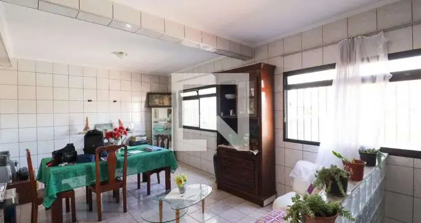 Casa com 3 quartos para alugar na Rua Santos Pacheco, Santana, São Paulo