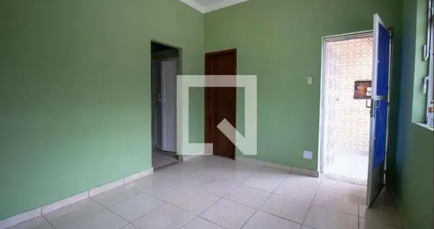 Casa com 1 quarto para alugar na Rua Anajas, Irajá, Rio de Janeiro