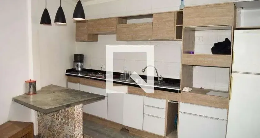 Casa com 2 quartos para alugar na Rua Imbocuí, Tatuapé, São Paulo