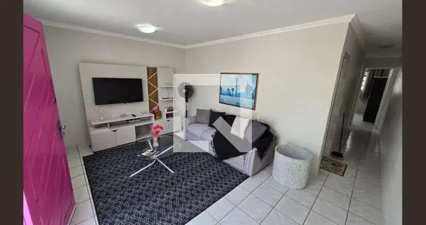 Casa com 2 quartos para alugar na Avenida Antônio Borges, Centro, Belford Roxo