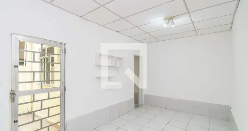 Casa com 1 quarto para alugar na Rua Cuba, Penha, Rio de Janeiro