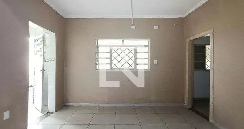 Casa com 1 quarto para alugar na Travessa Constelação de Orion, Vila Gustavo, São Paulo