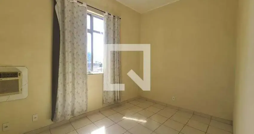 Casa com 2 quartos para alugar na Rua Azamor, Méier, Rio de Janeiro