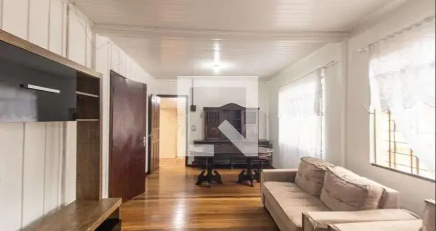 Casa com 2 quartos para alugar na Rua Osni Silveira, Xaxim, Curitiba